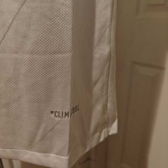 Real Madrid 2017-18 Home Jersey Adidas Men's Sizes M and L Football Soccer - Picture 9 of 16